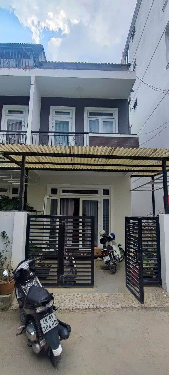 Nhà riêng Đà Lạt 100m² giá 5.5 tỷ - Khu vực yên tĩnh, gần trung tâm!