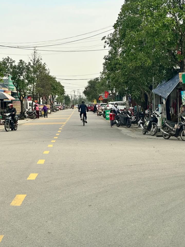 Đất nền Cẩm Bình 180m² giá 1.1 tỷ - Vị trí đắc địa, tiềm năng phát triển!