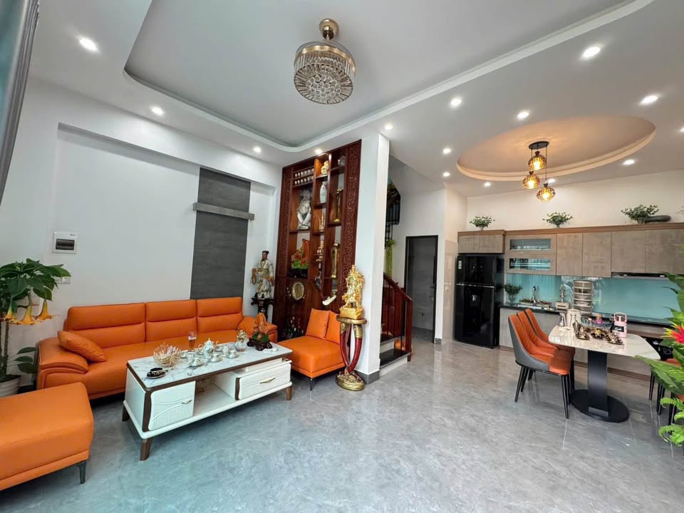 Nhà đẹp Hải Tân 43m² giá 2.75 tỷ - Sẵn sàng cho Tết!