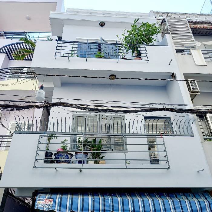 Nhà phố phường 13 quận 3 diện tích 32m² giá 9 tỷ - Kinh doanh sầm uất gần mặt tiền Hoàng Sa!