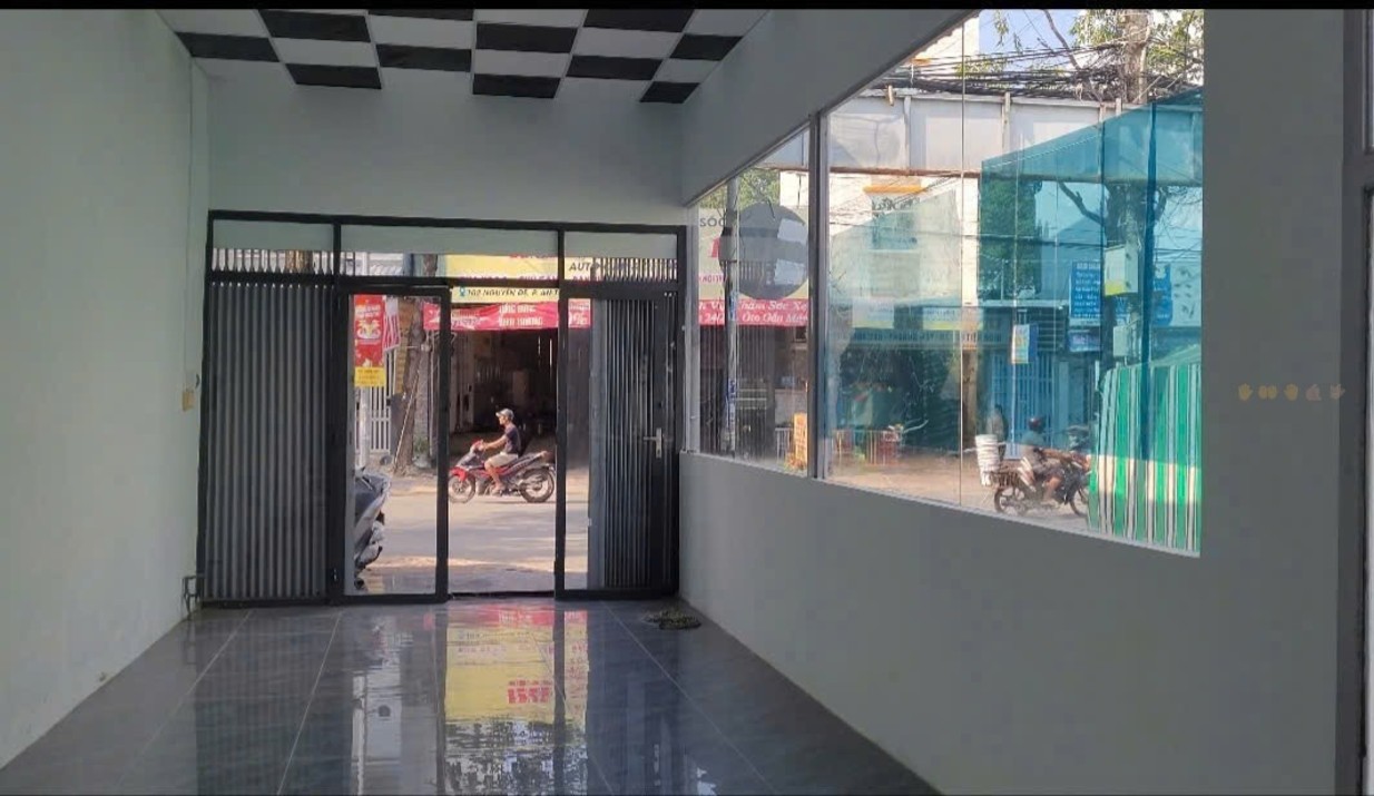 Cho thuê nhà mặt tiền đường Nguyễn Đệ, quận Ninh Kiều, 90m² - Kinh doanh thuận lợi!