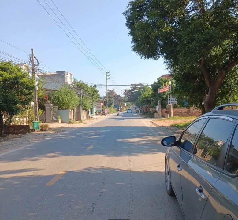 Nhà 2 tầng mặt tiền 225m² tại An Tường, Tuyên Quang chỉ 3,5 tỷ - Kinh doanh thuận lợi!