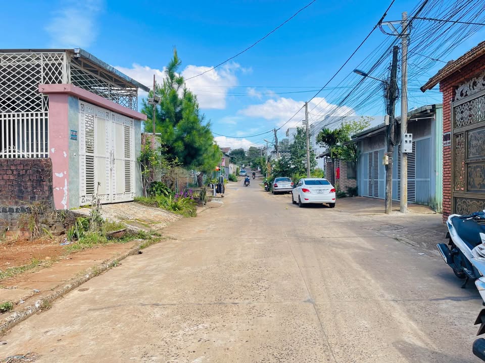 Đất nền hẻm 03 Nguyễn Thiếp, P. Diên Hồng, Gia Lai 100m² - View đồi thông tuyệt đẹp!