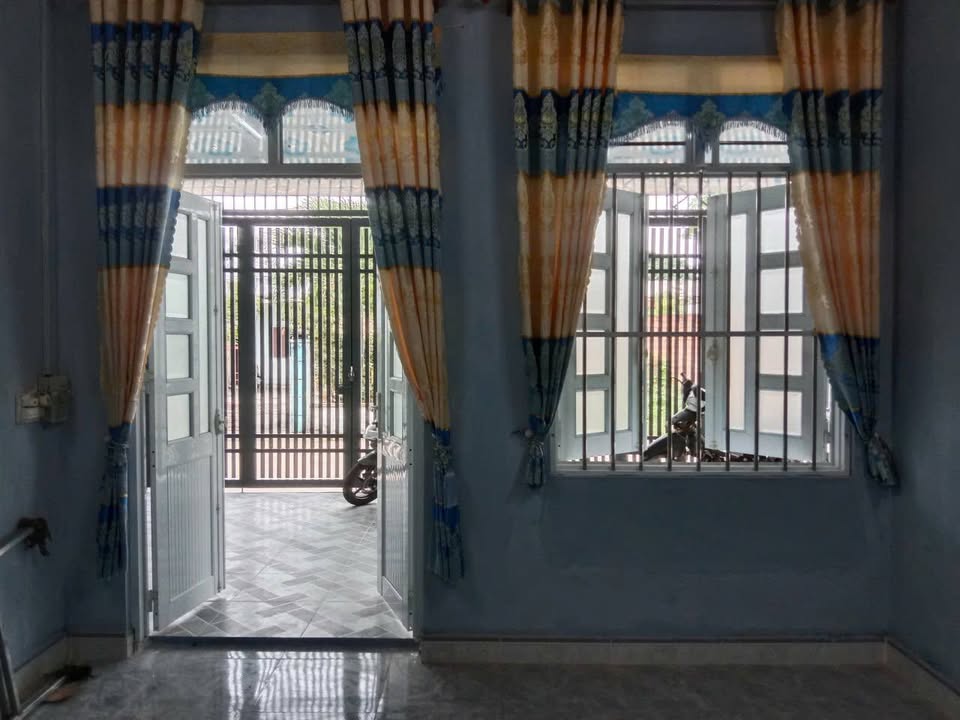 Nhà 2 mặt tiền Lê Lợi, Kon Tum 136m² giá 1 tỷ - Kinh doanh thuận lợi!