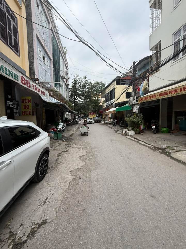 Cho thuê mặt bằng kinh doanh 3 tầng tại phố Tân An, Thanh Hóa - Kinh doanh sầm uất!