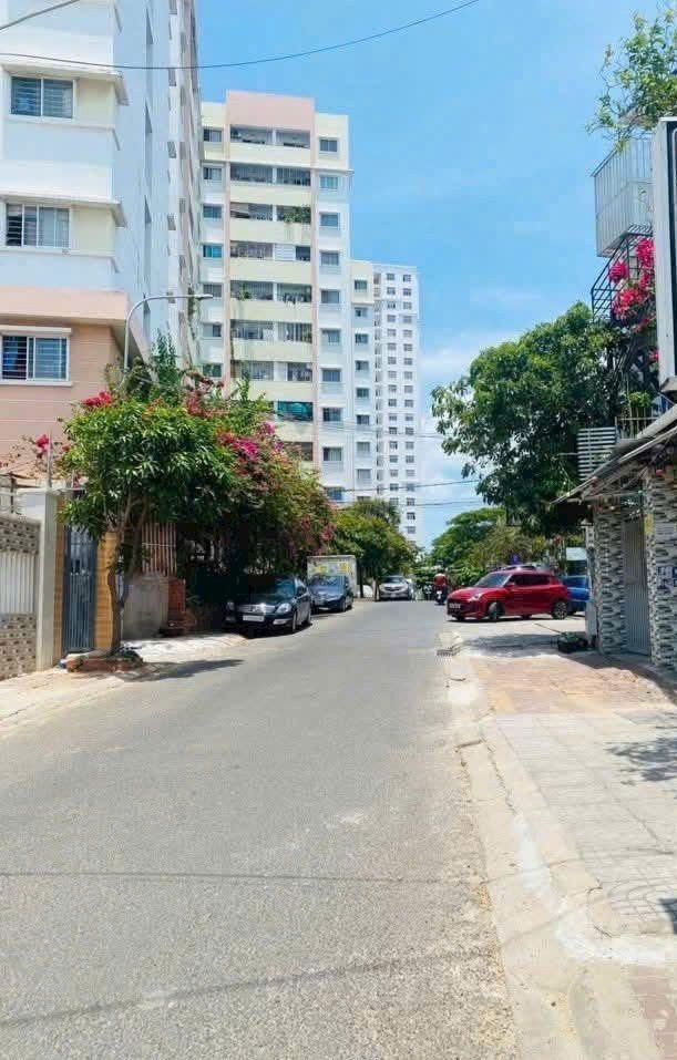 Đất nền Nguyễn Hữu Cảnh, Vũng Tàu 240m² giá 8.5 tỷ - Hẻm thông ô tô tránh nhau!