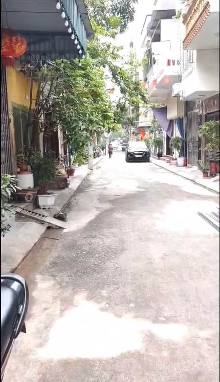 Nhà 2 tầng ngõ 38 Phạm Hồng Thái, Vân Giang, 38m² - Vị trí đắc địa gần hồ Biển Bạch!