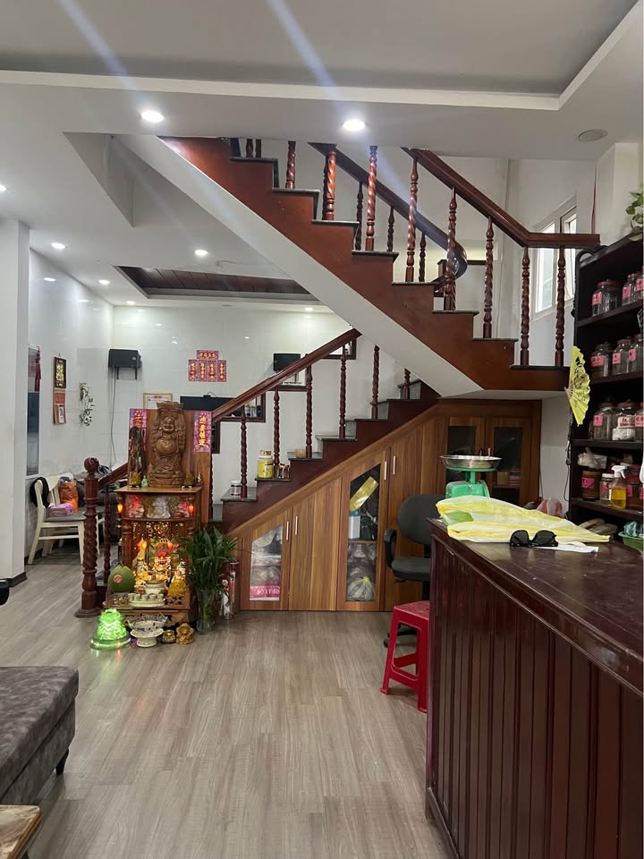 Nhà 3 tầng Phan Châu Trinh, Đà Nẵng 65m² giá 4.4 tỷ - Gần trung tâm tiện ích!