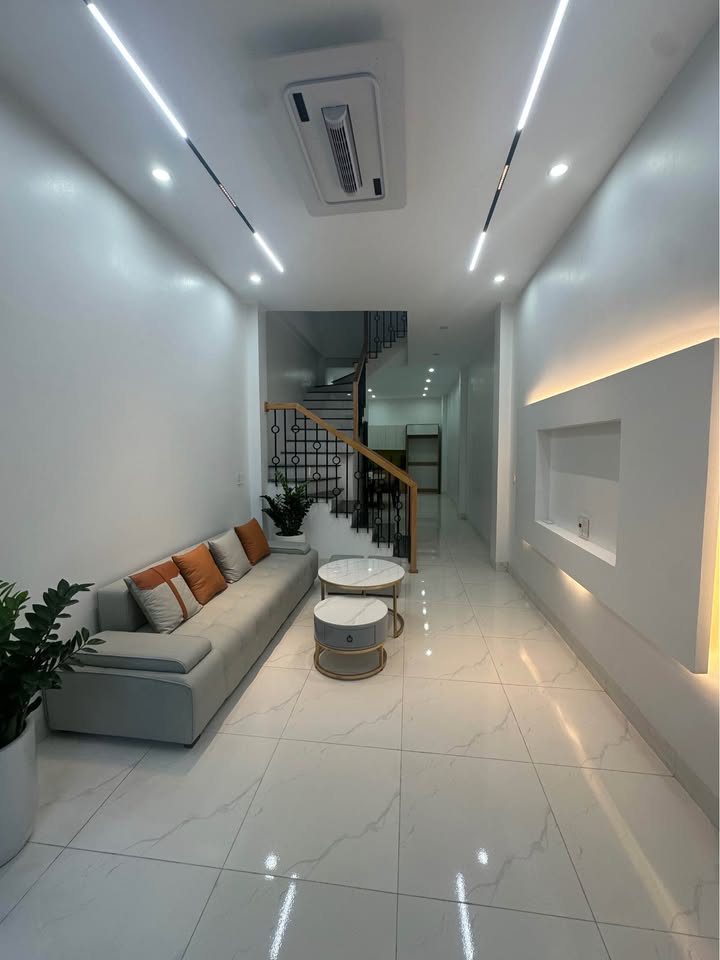 Nhà 3 tầng Cao Bá Quát, Thanh Hóa 45m² giá chỉ 2 tỷ - Chính chủ cần bán gấp!