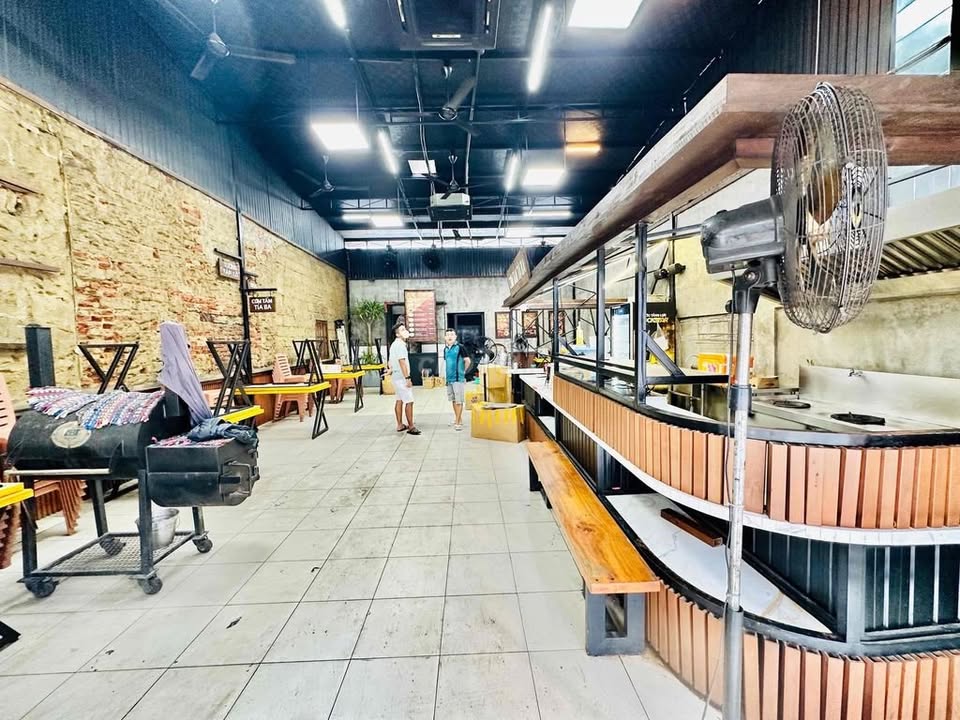 Cho thuê nhà mặt tiền 72 Hoàng Hoa Thám, Đà Nẵng 125m² - Kinh doanh tự do, vỉa hè rộng!