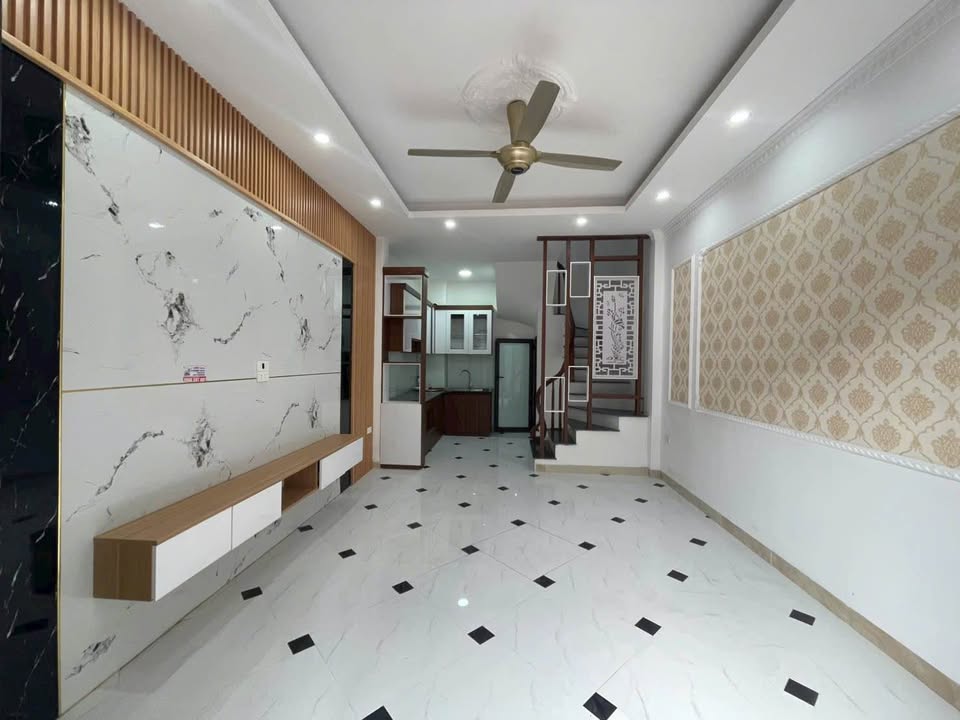 Nhà 5 tầng 30m² tại Đông La, Hoài Đức - Giá 5 tỷ, Đầu tư sinh lời!