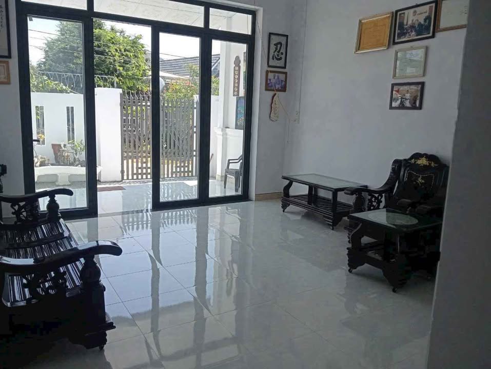 Nhà riêng đường Nguyễn Thái Bình, phường Lê Lợi, 131.1m² - Giá chỉ 1 tỷ VND!