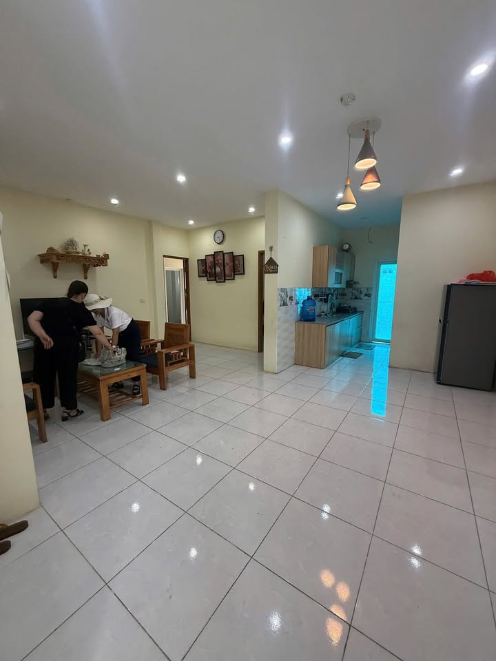 Căn hộ Chung cư Thụy Vân 80m² giá 1 tỷ - Căn góc thoáng mát, đầy nội thất!