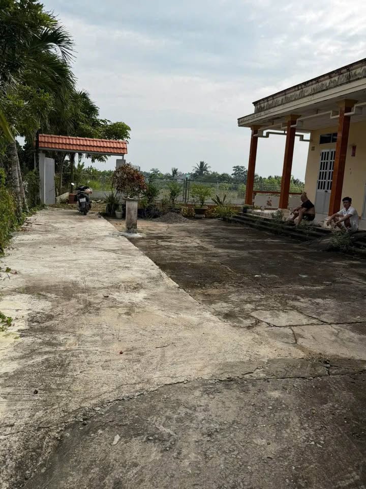 Đất vườn 700m² tại Vĩnh Công, Châu Thành, Long An - Giá chỉ 700 triệu, thương lượng!