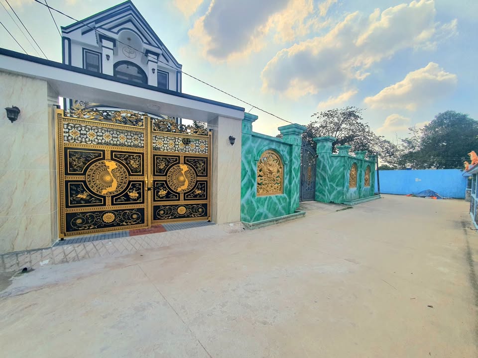 Nhà phố Mỹ Hạnh, Đức Hòa 135m² giá 2.8 tỷ - Đầu tư sinh lời lý tưởng!