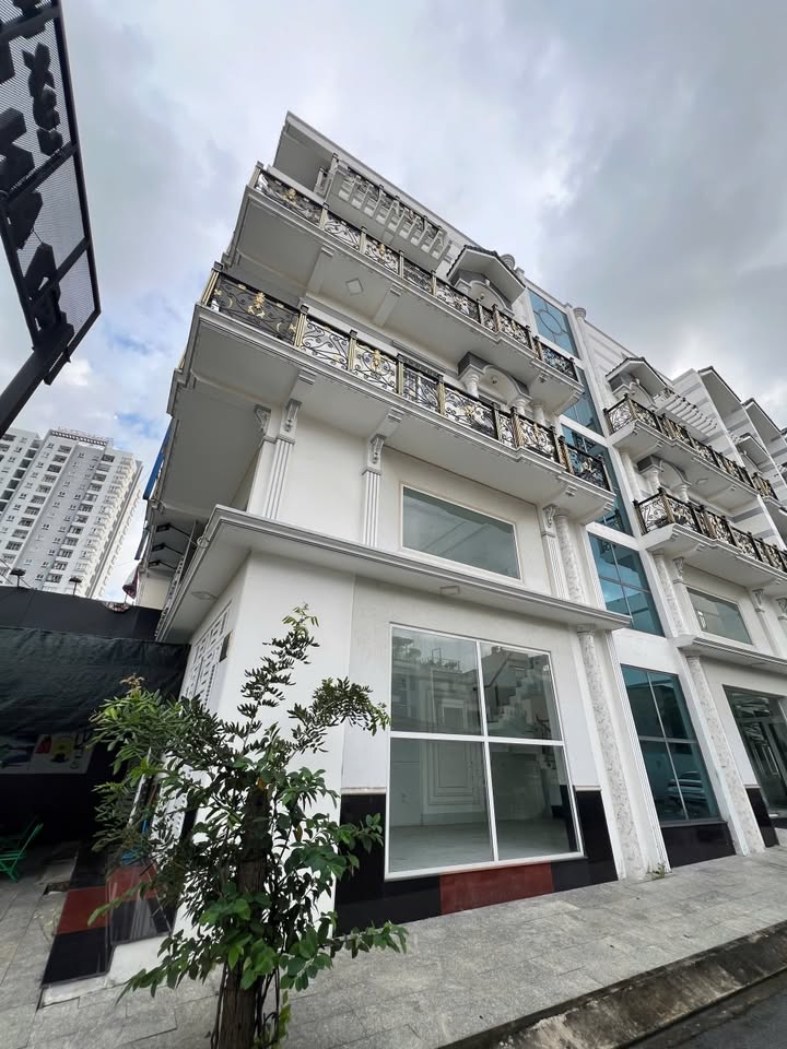 Nhà phố trung tâm Quận 8 175m² giá 6.5 tỷ - Cơ hội sở hữu hiếm có!