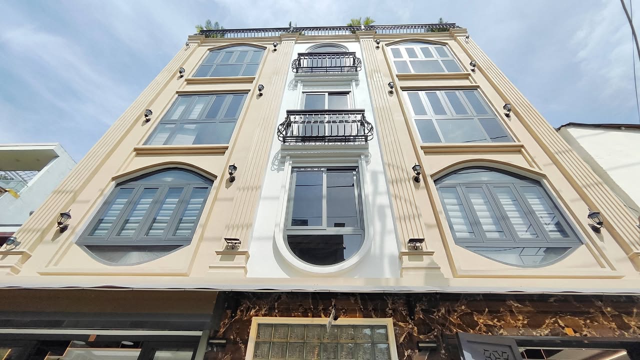 Nhà phố 5 tầng Gò Vấp 45m² giá chỉ 9 tỷ - Kinh doanh thuận lợi!