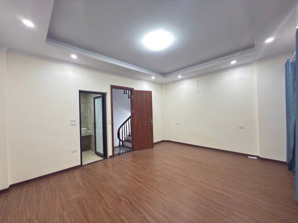 Nhà 5 tầng Vân Canh 30m² giá 5.8 tỷ - Gần các trường đại học lớn!