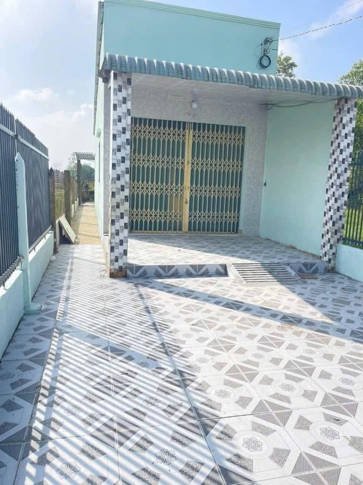 Nhà cấp 4 Đức Hòa Đông, Long An 225m² giá 1.3 tỷ - Sổ hồng riêng, thương lượng!