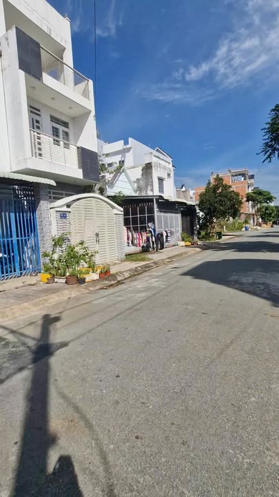 Nhà 3 lầu 1 trệt Phú Sinh Cát Tường 65m² giá 3.2 tỷ - Vị trí đắc địa, vào ở ngay!