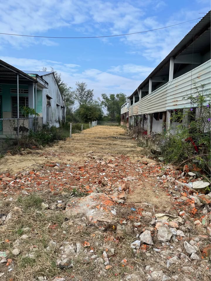 Đất nền Điện Ngọc 100m² giá chỉ 2.45 tỷ - Cơ hội đầu tư hấp dẫn!