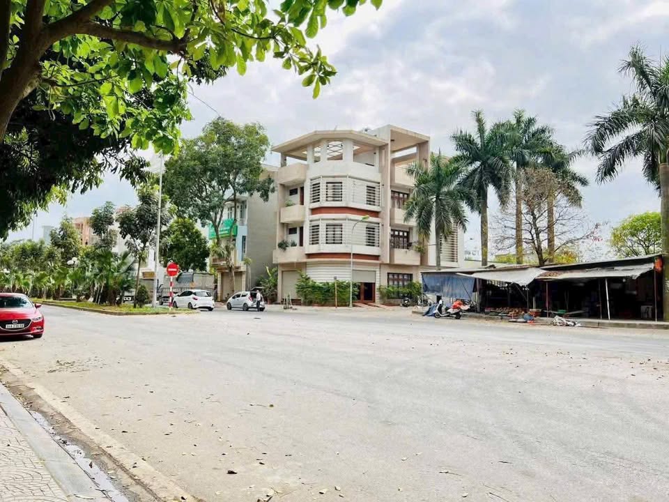 Đất nền mặt phố Phạm Văn Đồng, Thanh Bình, 80m² giá chỉ 5 tỷ - Đầu tư sinh lời ngay!