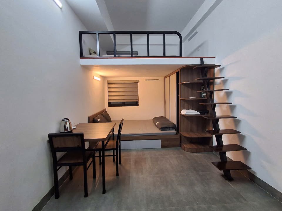 Cho thuê studio 44 Trần Thái Tông, Cầu Giấy 35m² - Không gian sáng thoáng, tiện nghi!