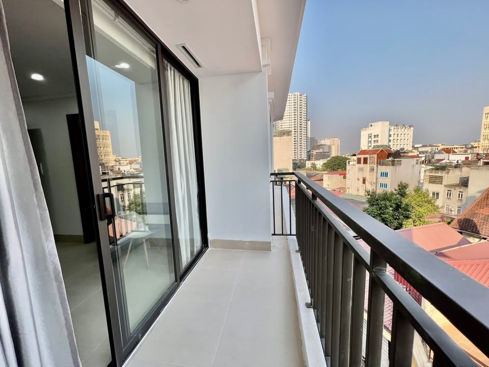 Nhà nhỏ cho thuê Ngõ 26 Hoàng Quốc Việt 50m² giá 1-2 triệu - Tiện nghi đầy đủ!