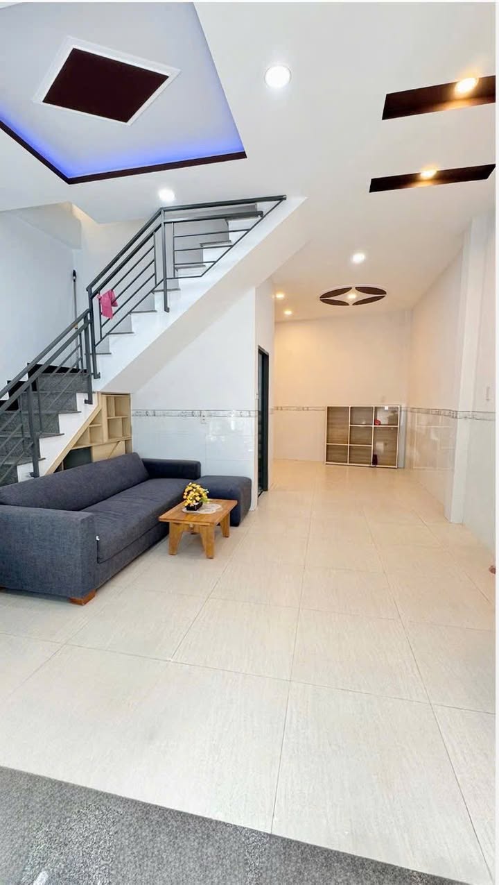 Nhà 2 tầng Ngọc Hiệp 41m² giá 2.65 tỷ - Sổ hồng chính chủ, giao ngay!