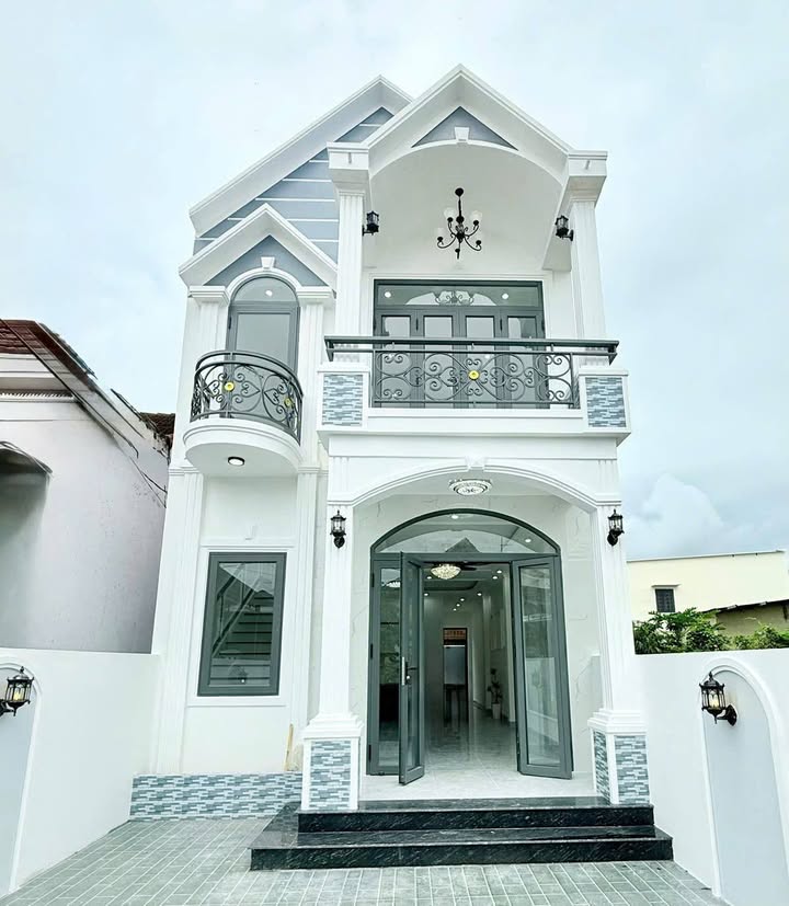 Nhà đẹp phường Vĩnh Phương Nha Trang 106m² giá 3.399 tỷ - Thiết kế cổ điển sang trọng!