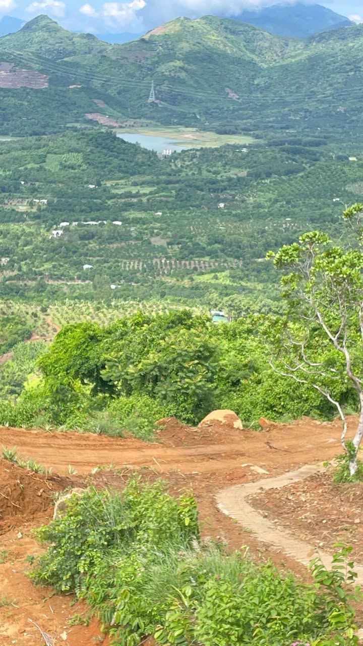 Đất rừng Diên Điền 30.111,9m² giá 2.4 tỷ - View Hồ Am Chúa tuyệt đẹp!