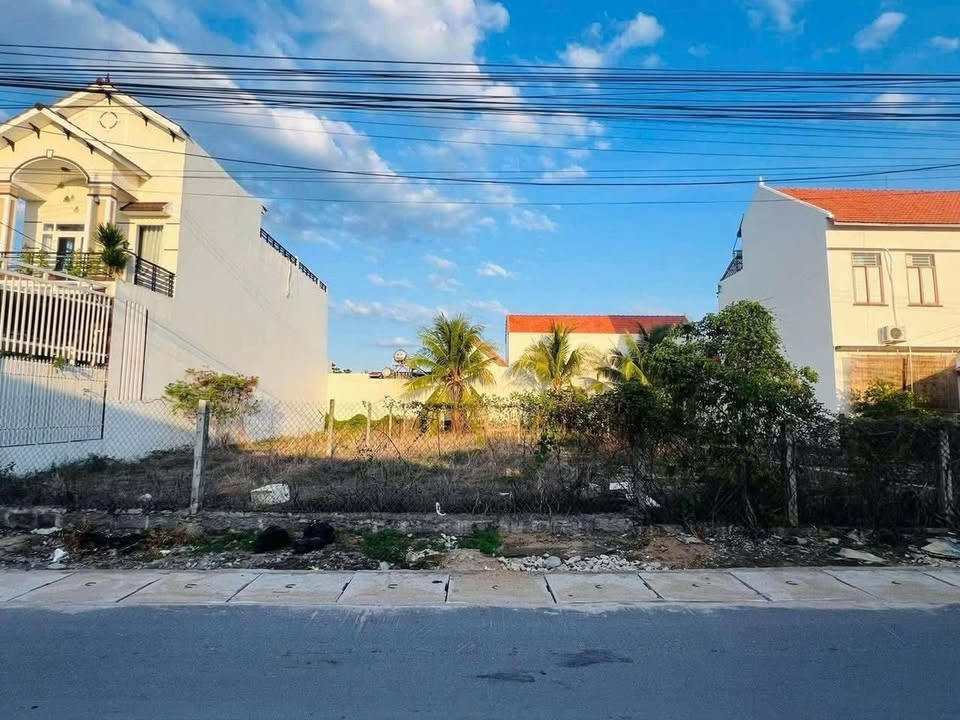 Đất phân lô Vạn Ninh 143m² giá 1.4 tỷ - Đầu tư sinh lời ngay!