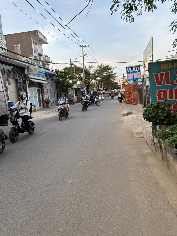 Nhà mặt tiền Đông Thạnh, Hóc Môn 104m² giá 8.8 tỷ - Kinh doanh tuyệt vời!