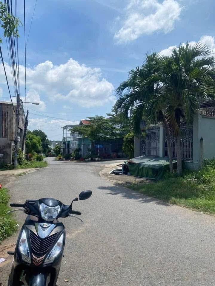 FrontHouse mặt tiền DX102 Hiệp An 207.9m² giá 3 tỷ - Đường nhựa thông thoáng!