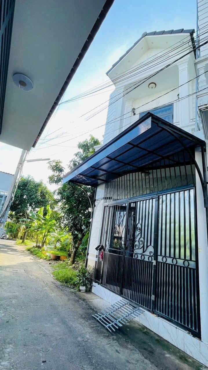 Nhà 1 Trệt 1 Lầu Hẻm 135 Đường Đồng Văn Cống, 40m² giá 2.3 tỷ - Đầu tư sinh lời!