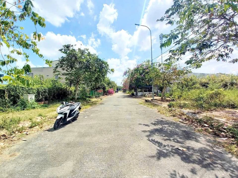 Đất nền đường B6 KDC Tân Phú, Cái Răng, 100m² - Sổ đỏ chính chủ, giá chỉ 1,95 tỷ!