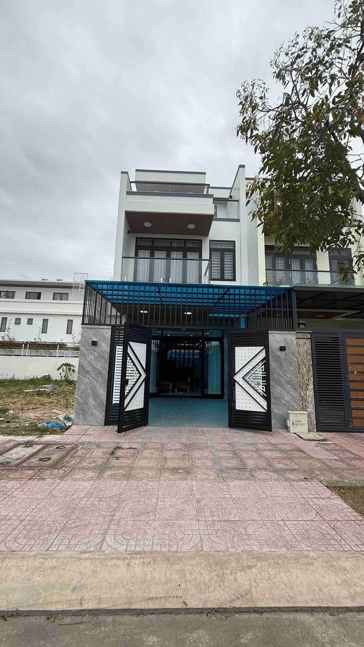 Nhà cho thuê 3 tầng Mỹ Gia Gói 2, 100m² giá 25 triệu - Đầy đủ nội thất, sẵn sàng vào ở!