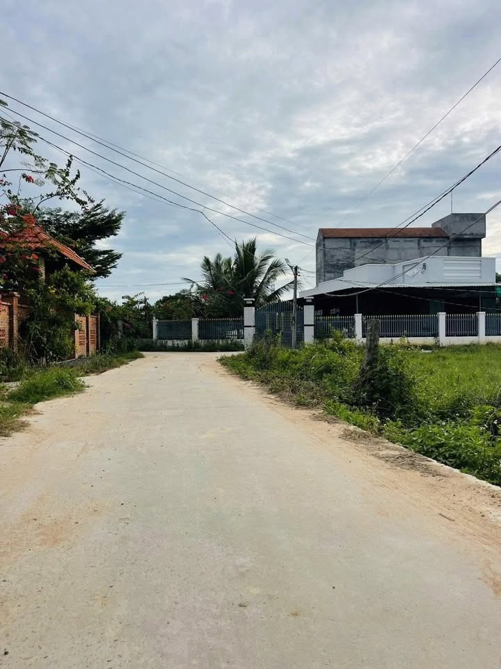 Đất nền thôn 3 xã Hàm Liêm 1559m² giá 3 tỷ - Đầu tư sinh lời hấp dẫn!