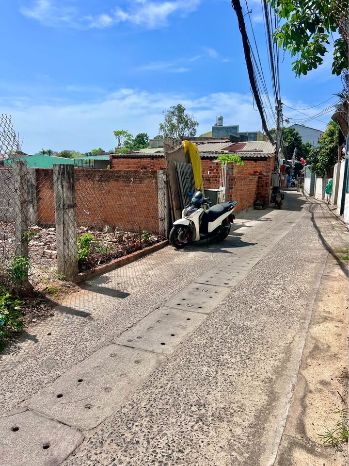 Đất thổ cư trung tâm Phan Thiết 98m² giá chỉ 1 tỷ - Sổ hồng riêng, ô tô vào tận nơi!