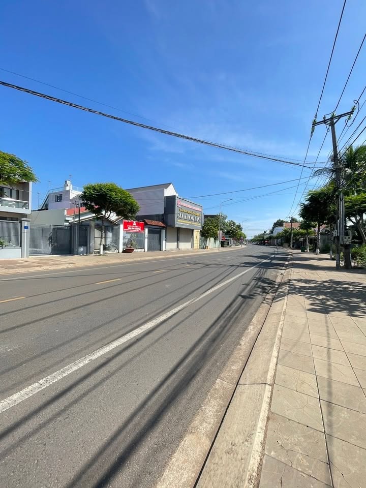 Mặt tiền đường Nguyễn Trãi, TP Long Khánh, 147.2m² giá 6.1 tỷ - Đầu tư kinh doanh lý tưởng!