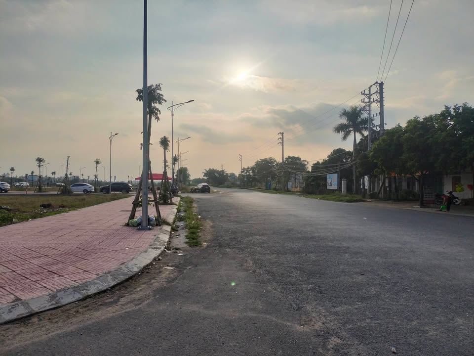 FrontHouse mặt tiền đường Trần Lãm, Vũ Phúc, 90m² giá 3 tỷ - Đầu tư sinh lời ngay!