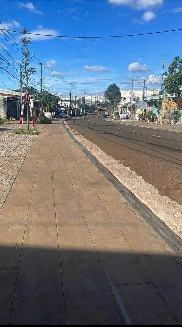 Đất nền mặt tiền đường Nguyễn Viết Xuân, P. Hội Phú, Gia Lai - Chỉ 2.6 tỷ, thích hợp kinh doanh!