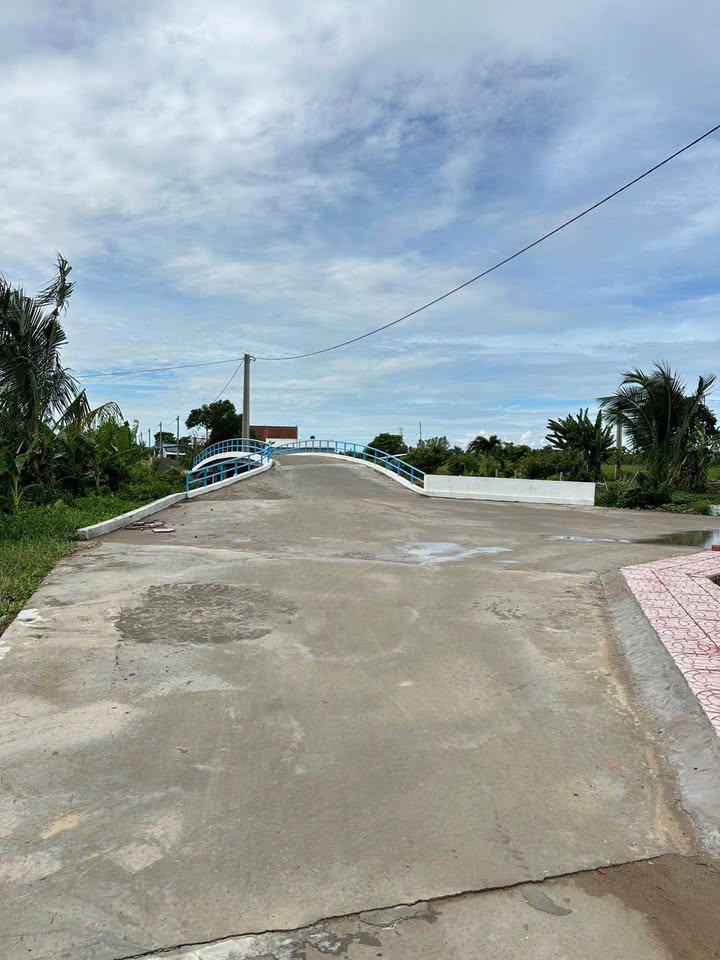 Đất thổ cư Thạnh Lộc 200m² giá 650 triệu - Sổ đỏ chính chủ, xây dựng ngay!