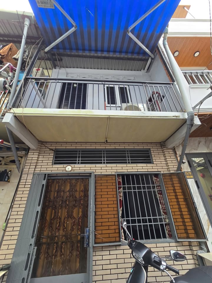 Nhà 3 tầng Trần Phú, Quận 5, diện tích 28m² giá chỉ 5.37 tỷ - Cơ hội hiếm có!