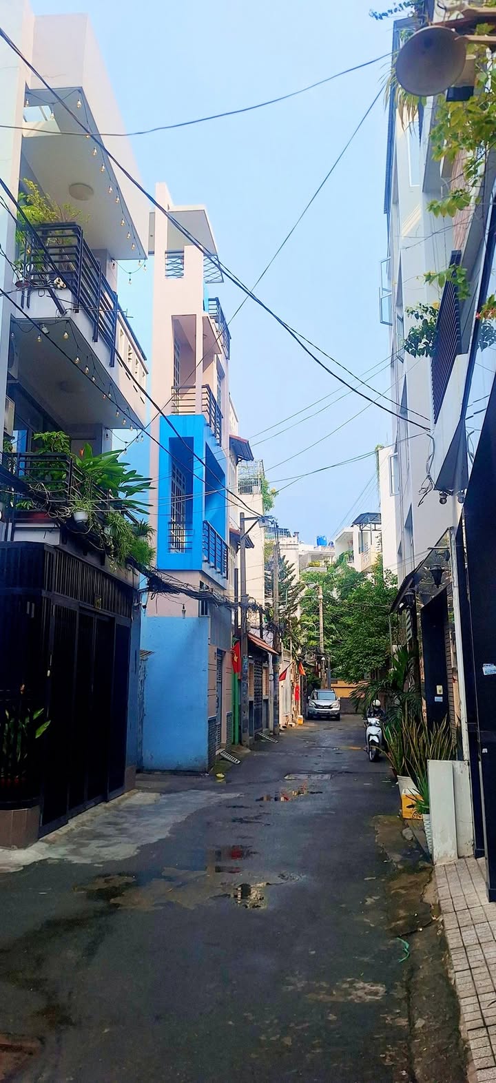 Nhà riêng CMT8, Q10 60m² giá 5.5 tỷ - Nhà mới vào ở ngay!