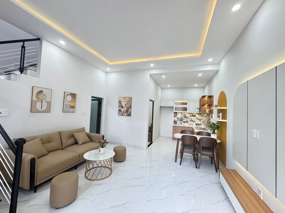 Nhà 2 tầng chính chủ Đà Nẵng 47m² giá 3.75 tỷ - Full nội thất sang trọng!