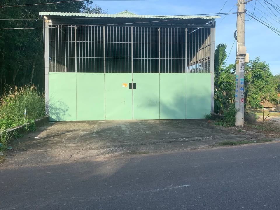 Nhà xưởng 700m² tại xã Trừ Văn Thố, Bình Dương - Giá chỉ 1 tỷ VND!