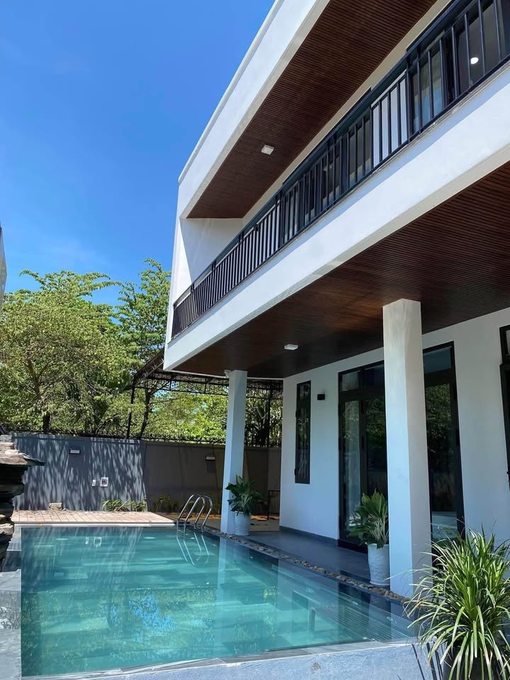 Biệt thự Vũ Ngọc Phan, Thủy Xuân 181m² giá 6.2 tỷ - Hồ bơi riêng, không gian thoáng mát!