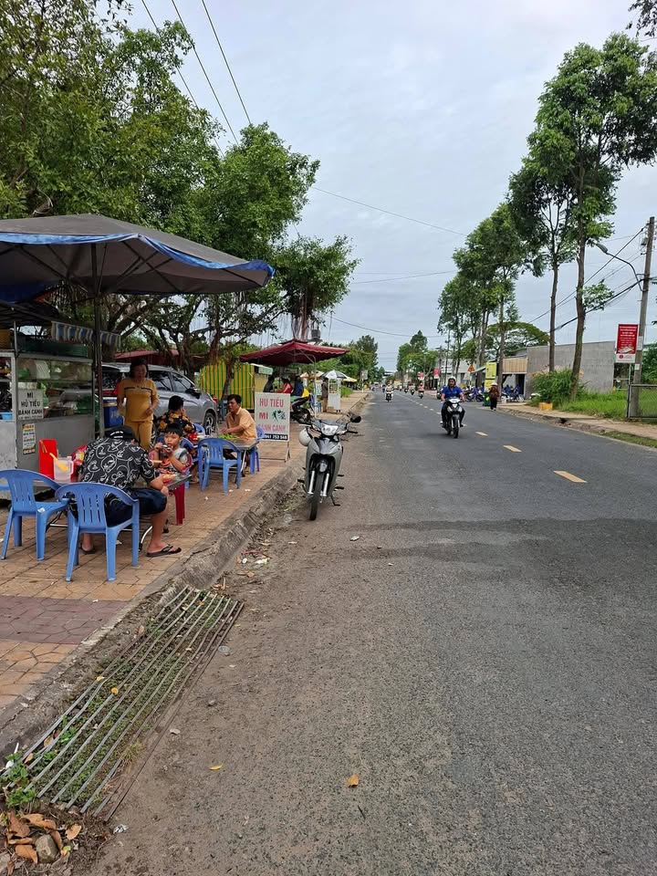 Nhà cho thuê tại Xã Phú Tân, An Giang 24.75m² - Khu vực sầm uất, giá chỉ 2.5 triệu/tháng!