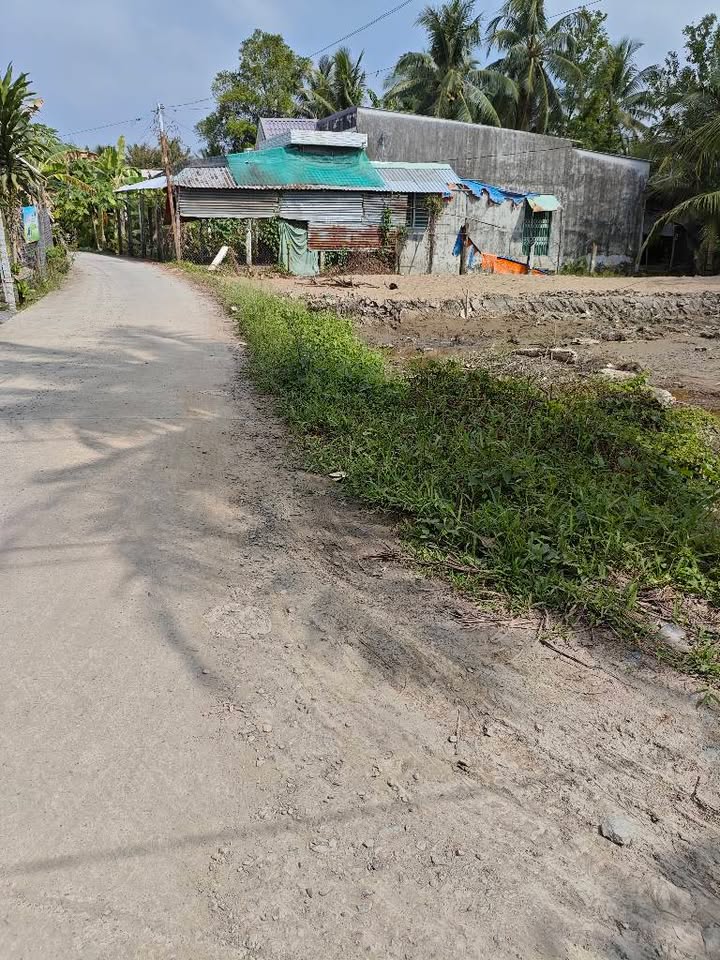 Đất nền xã Phú Thịnh, Tam Bình 95.6m² - Mặt tiền đường ô tô, giá chỉ 355 triệu!